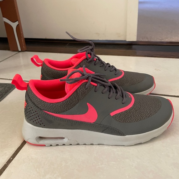 Nike Air Max Thea Size 5 - Picture 3 of 7